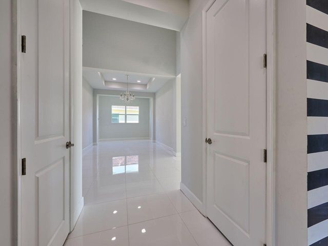 15966 Whippoorwill Circle, Loxahatchee, FL 33470