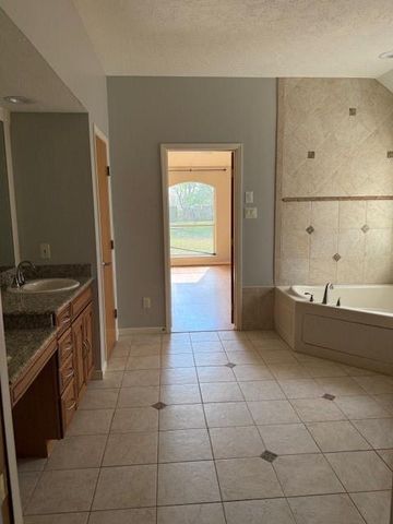 923 W 41st Street, Houston, TX 77018