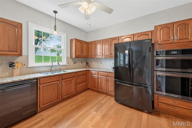 18126 Edgewood Circle, Wildwood, MO 63038