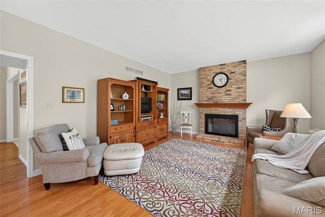 18126 Edgewood Circle, Wildwood, MO 63038