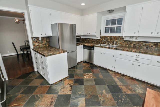 114 Garden Road, Columbus, OH 43214