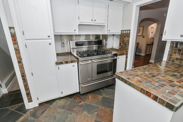 114 Garden Road, Columbus, OH 43214