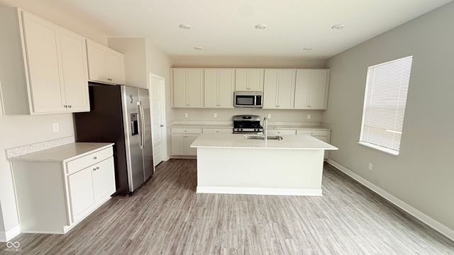 2431 S Carlota Drive, New Palestine, IN 46163