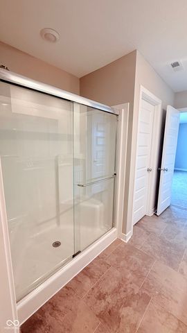 2431 S Carlota Drive, New Palestine, IN 46163