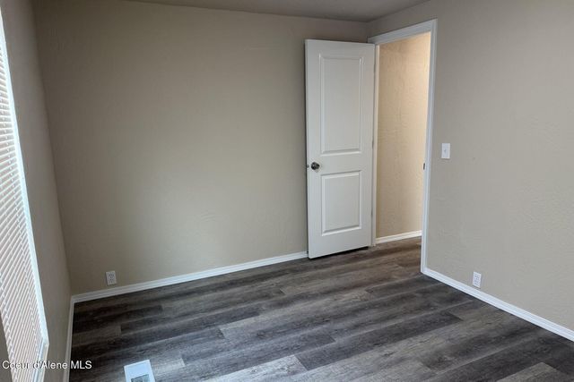 10734 N Benoit St, Hayden, ID 83835