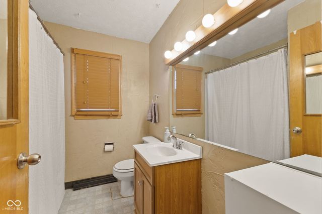 8358 W Sycamore Road, Fairland, IN 46126