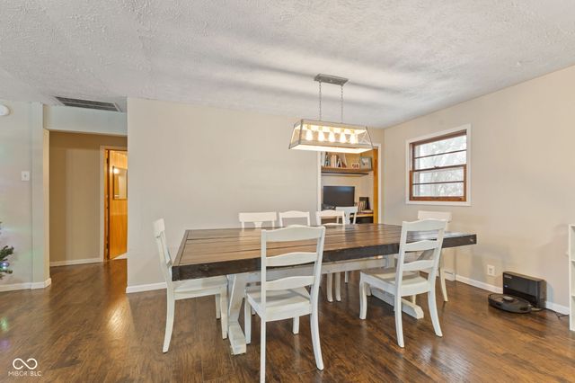 8358 W Sycamore Road, Fairland, IN 46126