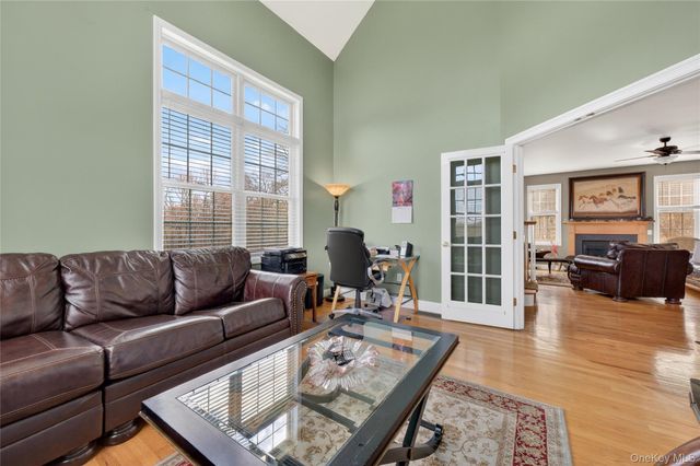 30 Meadowood Lane, Wappingers Falls, NY 12590