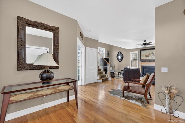 30 Meadowood Lane, Wappingers Falls, NY 12590