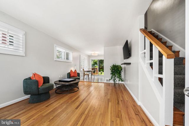 6801 RADCLIFFE DR, Alexandria, VA 22307
