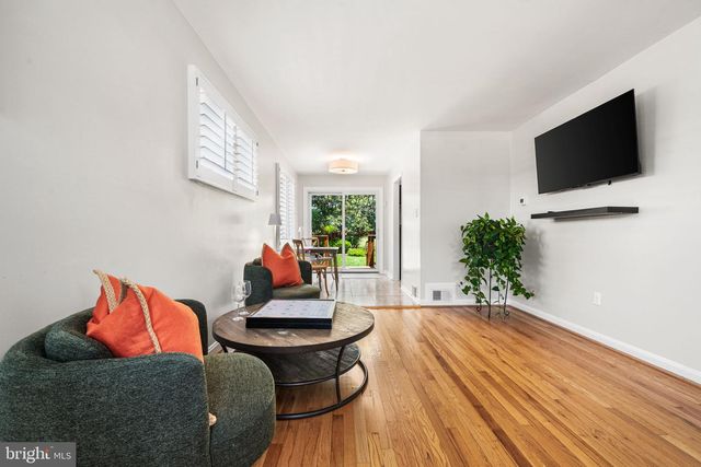 6801 RADCLIFFE DR, Alexandria, VA 22307