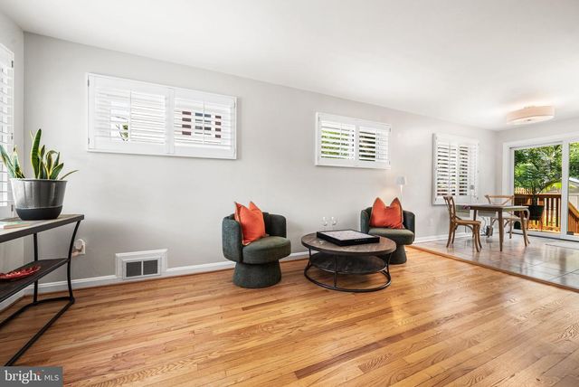 6801 RADCLIFFE DR, Alexandria, VA 22307