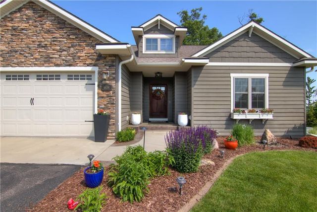 4634 S Oakwood Hills Parkway, Eau Claire, WI 54701
