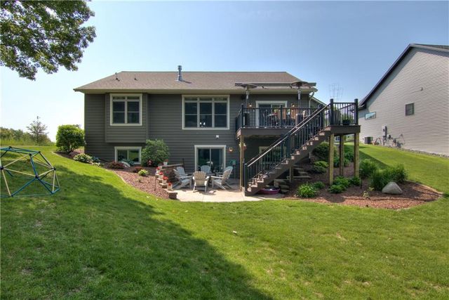 4634 S Oakwood Hills Parkway, Eau Claire, WI 54701