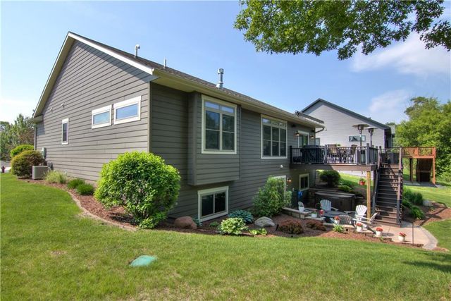 4634 S Oakwood Hills Parkway, Eau Claire, WI 54701