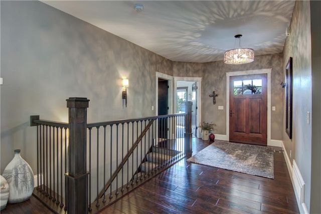 4634 S Oakwood Hills Parkway, Eau Claire, WI 54701