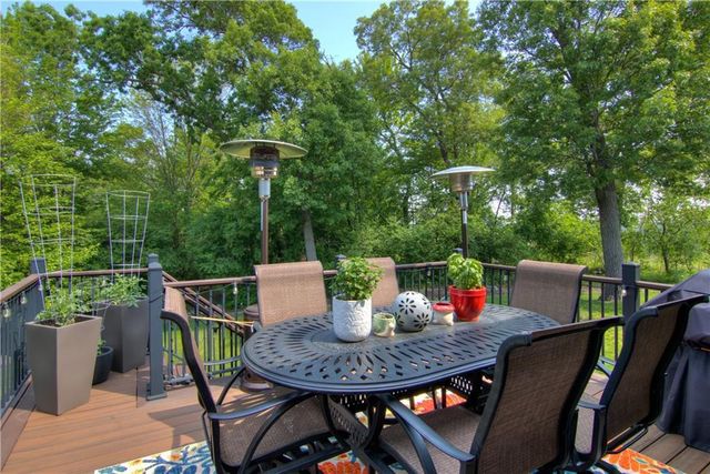 4634 S Oakwood Hills Parkway, Eau Claire, WI 54701