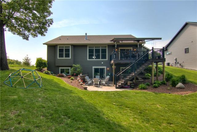 4634 S Oakwood Hills Parkway, Eau Claire, WI 54701
