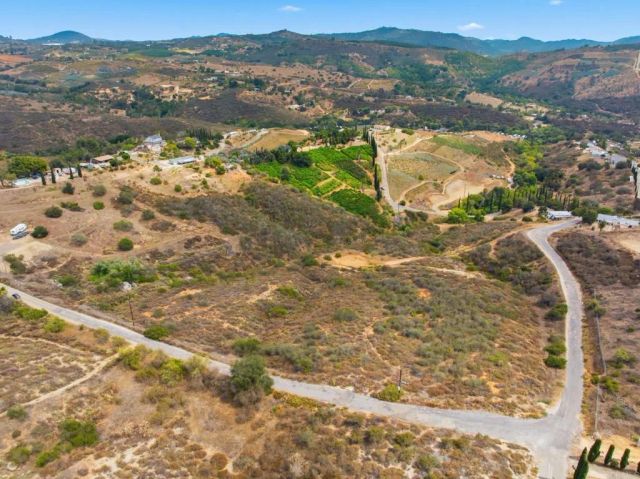 127 Rocking Horse, Escondido, CA 92026