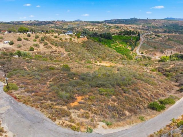 127 Rocking Horse, Escondido, CA 92026