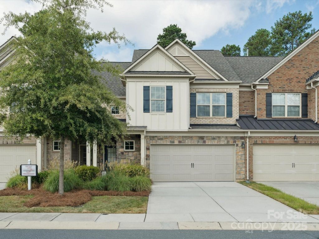 3161 Hartson Pointe Drive, Fort Mill, SC 29707