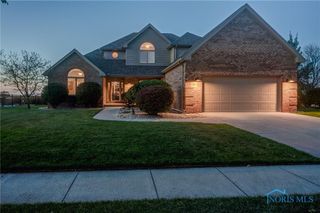 1800 Timber Ridge Drive, Bowling Green, OH 43402