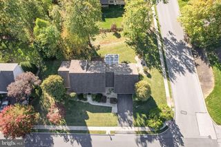 4113 CONTINENTAL DR, Harrisburg, PA 17112