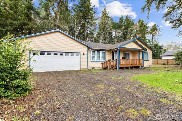 181 Duck Lake Drive SE, Ocean Shores, WA 98569