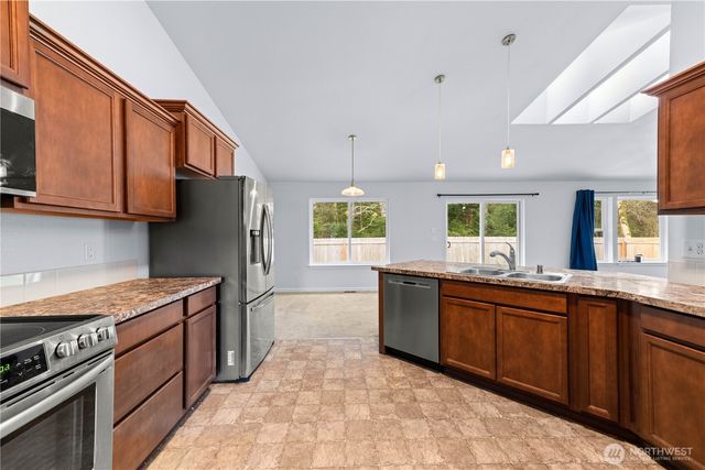 181 Duck Lake Drive SE, Ocean Shores, WA 98569