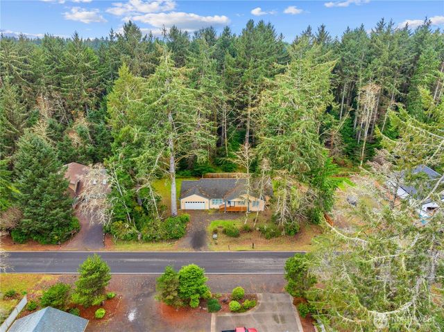 181 Duck Lake Drive SE, Ocean Shores, WA 98569