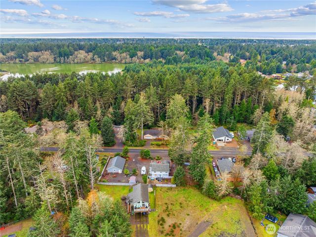 181 Duck Lake Drive SE, Ocean Shores, WA 98569