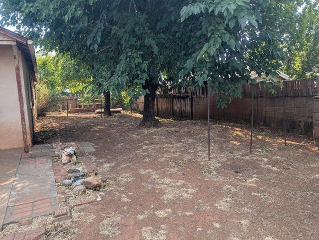 1118 4th Street, Redding, CA 96002