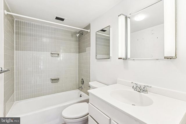2500 VIRGINIA AVE NW AVE NW #210-S, Washington, DC 20037