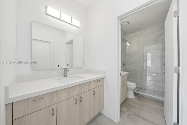 1887 Harbor View Cir, Weston, FL 33327