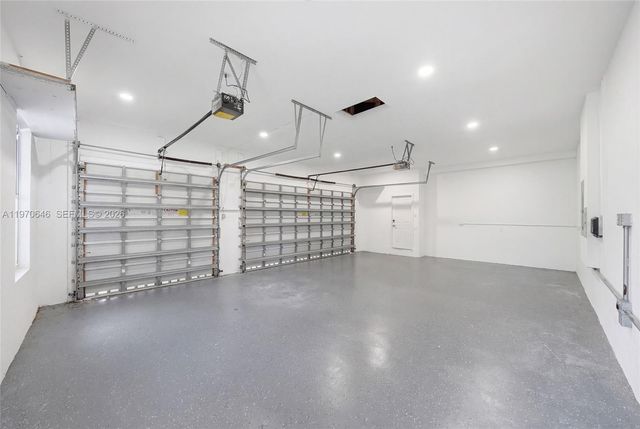 1887 Harbor View Cir, Weston, FL 33327