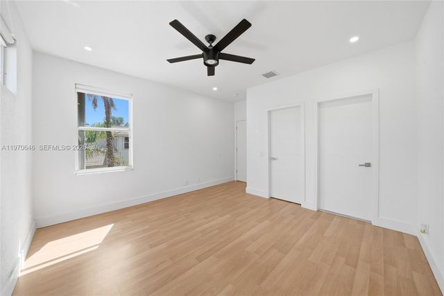 1887 Harbor View Cir, Weston, FL 33327