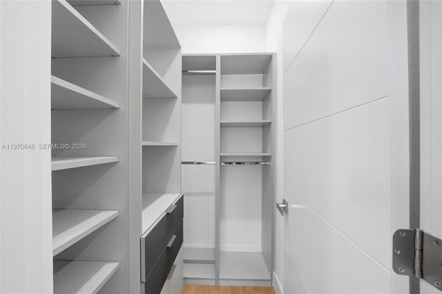 1887 Harbor View Cir, Weston, FL 33327