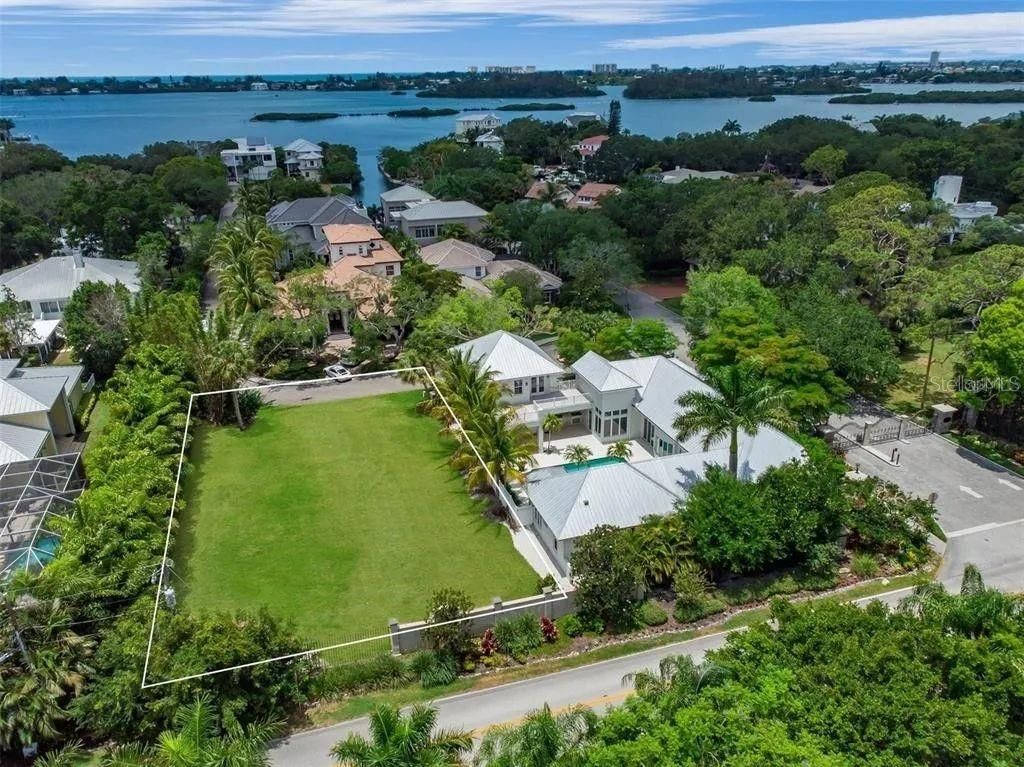 1450 REBECCA LANE, Sarasota, FL 34231