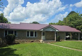 703 Hatcher Dr, Fayetteville, TN 37334