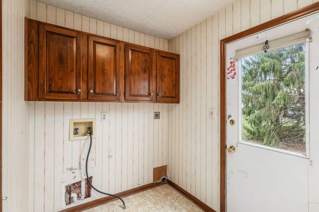 1075 Carousel Court, Westerville, OH 43081