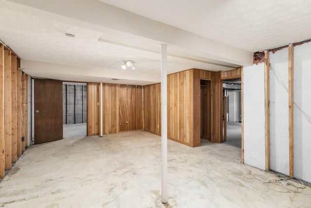 1075 Carousel Court, Westerville, OH 43081