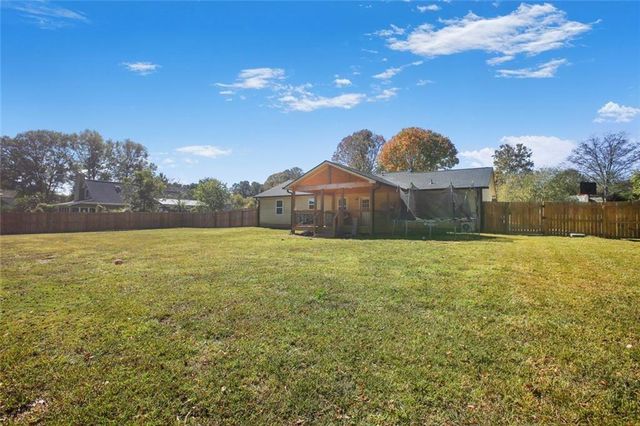 2001 Raymonds Drive, Loganville, GA 30052