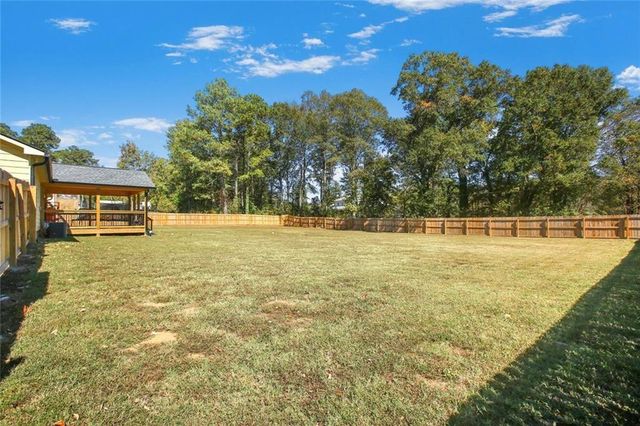 2001 Raymonds Drive, Loganville, GA 30052