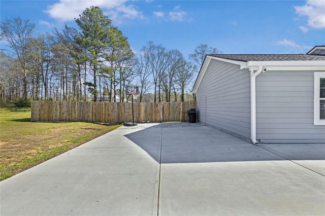 2001 Raymonds Drive, Loganville, GA 30052