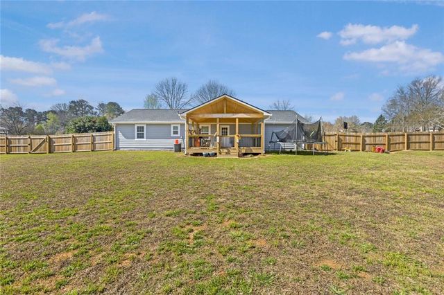 2001 Raymonds Drive, Loganville, GA 30052