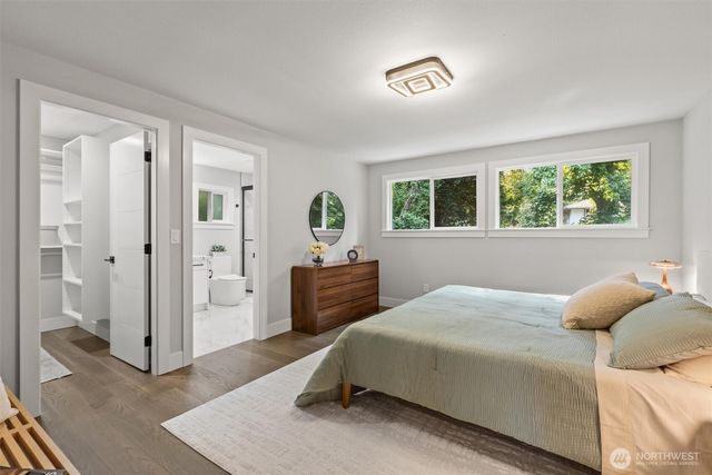 10345 36th Avenue NE, Seattle, WA 98125