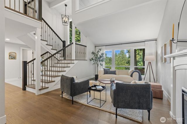 10345 36th Avenue NE, Seattle, WA 98125