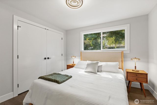 10345 36th Avenue NE, Seattle, WA 98125