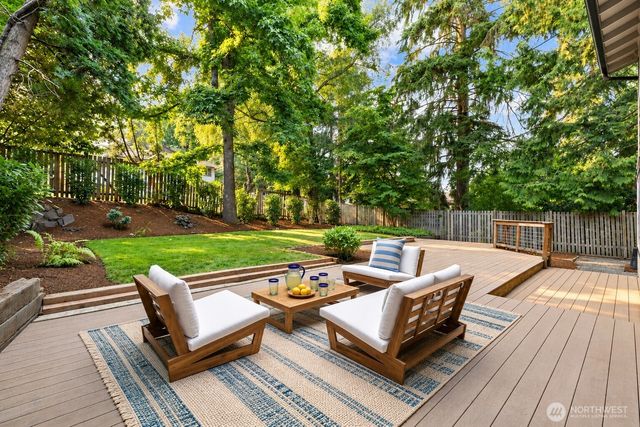 10345 36th Avenue NE, Seattle, WA 98125