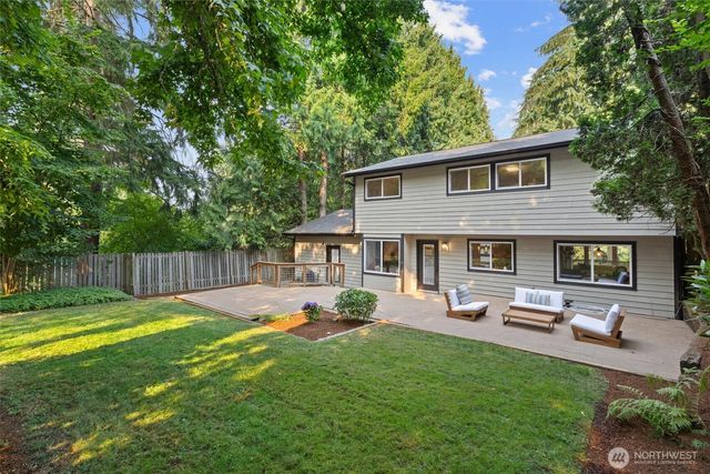10345 36th Avenue NE, Seattle, WA 98125